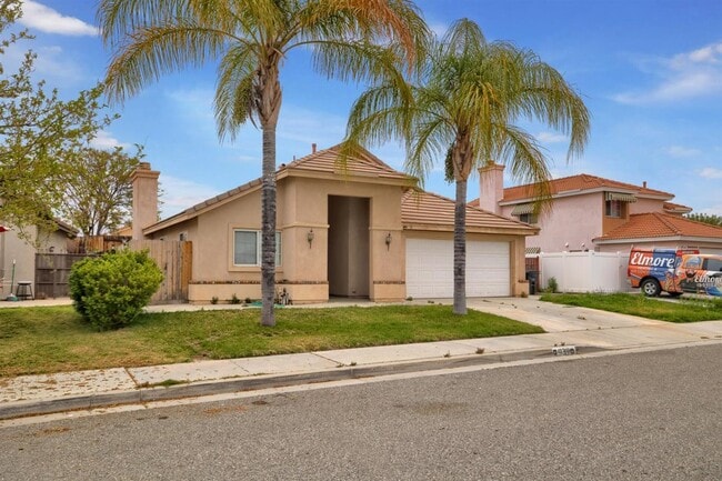 939 Shana Pl in San Jacinto, CA - Building Photo - Building Photo