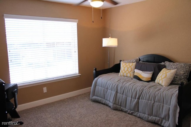 4101 E NASA Pkwy-Unit -# 6994 in El Lago, TX - Building Photo - Building Photo