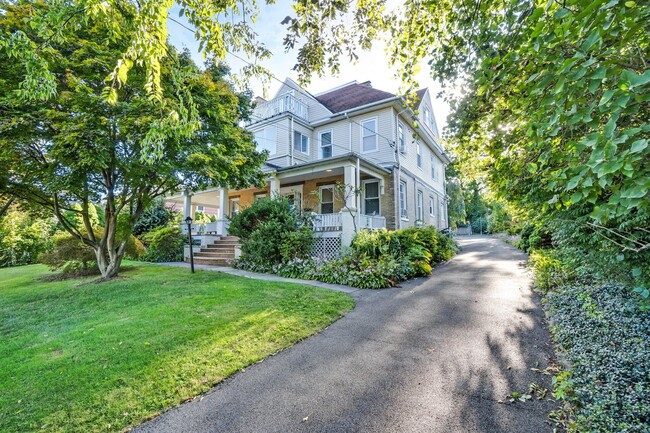 property at 134 Old Mamaroneck Rd