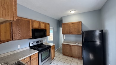 1111 W 5th St in Hastings, NE - Building Photo - Building Photo