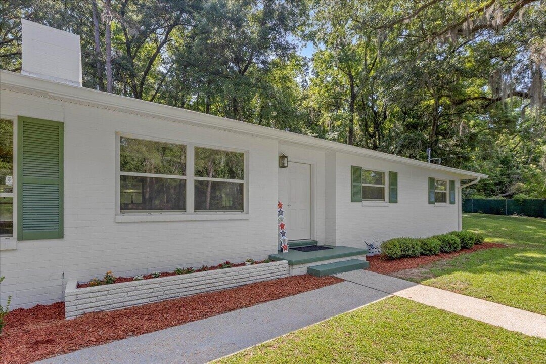 2007 Rosedale Dr in Tallahassee, FL - Building Photo