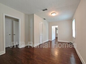 573 E 55th St in Jacksonville, FL - Building Photo - Building Photo