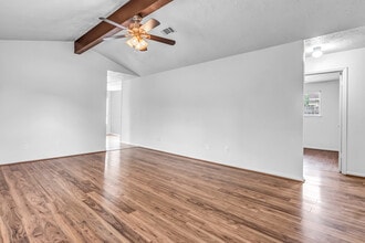 3402 Timberline Ct in Bryan, TX - Building Photo - Building Photo