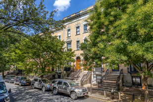 225 W 138th St Apartments