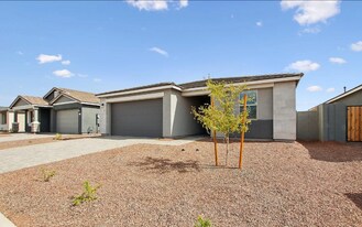 7679 W Saddlehorn Rd in Peoria, AZ - Building Photo