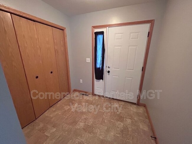 545 4th Ave SW in Valley City, ND - Building Photo - Building Photo