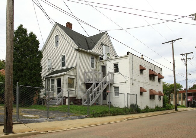 12816 Detroit Ave in Lakewood, OH - Building Photo - Building Photo