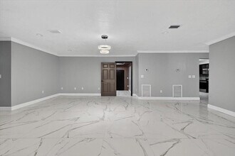 15775 N Miami Ave in Miami, FL - Foto de edificio - Building Photo