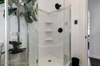 215 Webster Ave photo'