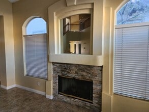 8875 La Manga Ave in Las Vegas, NV - Foto de edificio - Building Photo