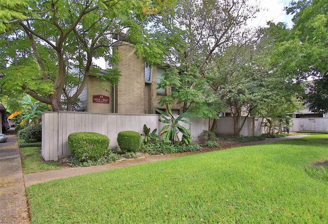 9541 Pagewood Ln in Houston, TX - Building Photo - Building Photo