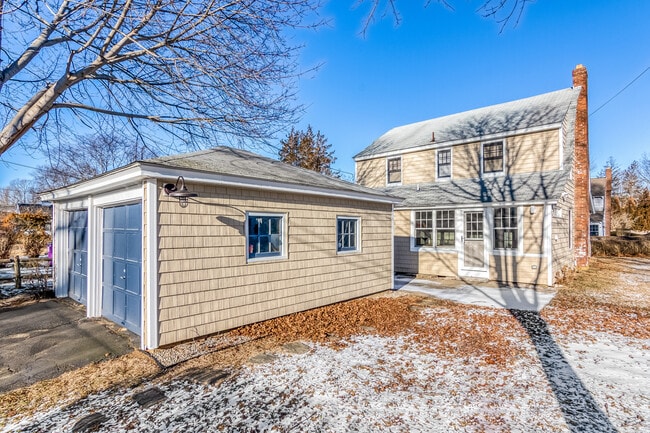 property at 121 Overshore Dr W