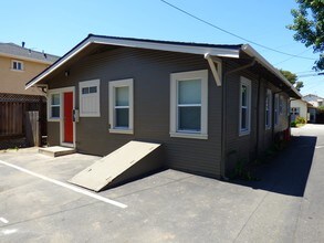 490 Page St in San Jose, CA - Foto de edificio - Building Photo