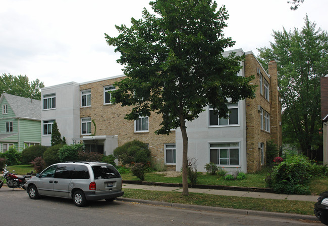 3439 Garfield Ave S in Minneapolis, MN - Building Photo - Building Photo