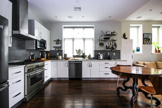 225 Dorchester St, Unit 5 in Boston, MA - Building Photo - Building Photo