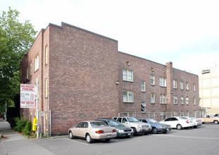 Spacious Units in a Vintage Brick Building... in Seattle, WA - Building Photo - Building Photo