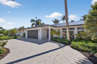 15 River Dr in Jupiter, FL - Building Photo - Building Photo