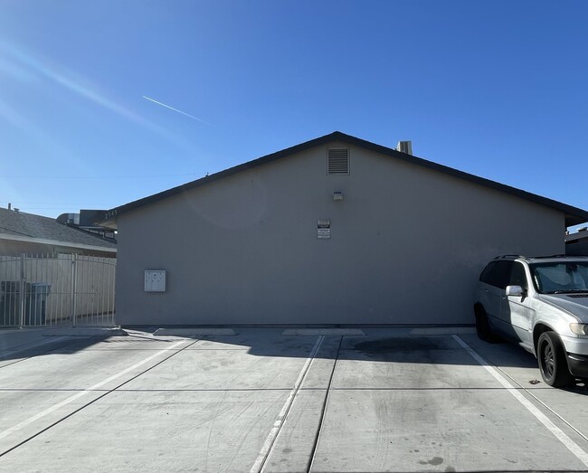 2545 Belmont St in North Las Vegas, NV - Building Photo - Building Photo