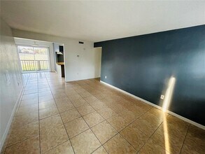 2775 L B McLeod Rd in Orlando, FL - Building Photo - Building Photo