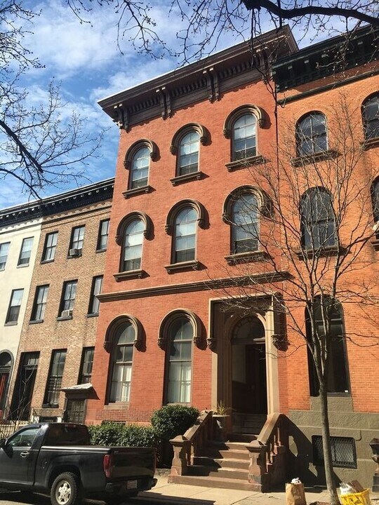 920 St Paul St Photo