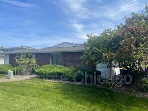 236 Whidah Ct in Schaumburg, IL - Building Photo - Building Photo