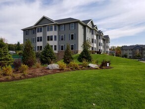382 Autumn Pond Way in Essex Junction, VT - Building Photo - Building Photo