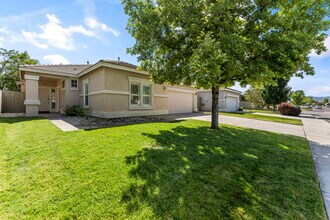 10640 Arbor Way in Reno, NV - Building Photo - Building Photo