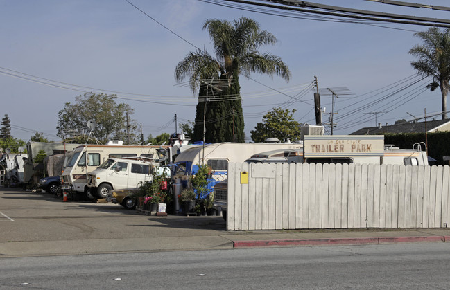 Golden State Trailer Park in San Leandro, CA - Building Photo - Building Photo