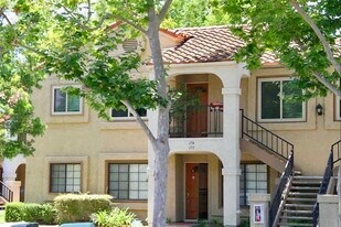 10742 Dabney Dr, Unit 52 in San Diego, CA - Building Photo