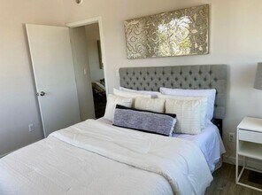 2187 Everett Ave in San Diego, CA - Building Photo - Building Photo