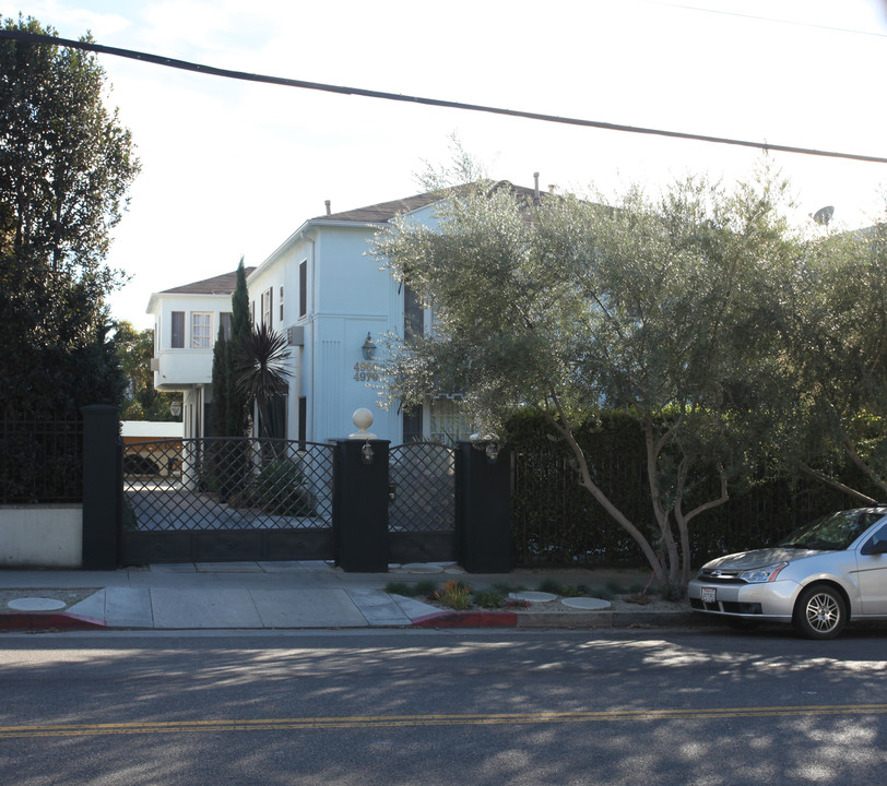 Villas at Franklin in Los Angeles, CA - Building Photo