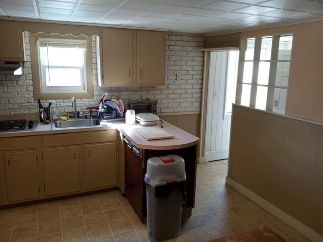 78 5th St, Unit #2