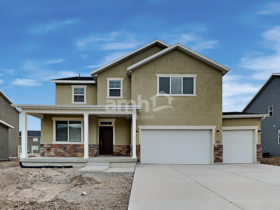 221 Allen Ln in Saratoga Springs, UT - Building Photo