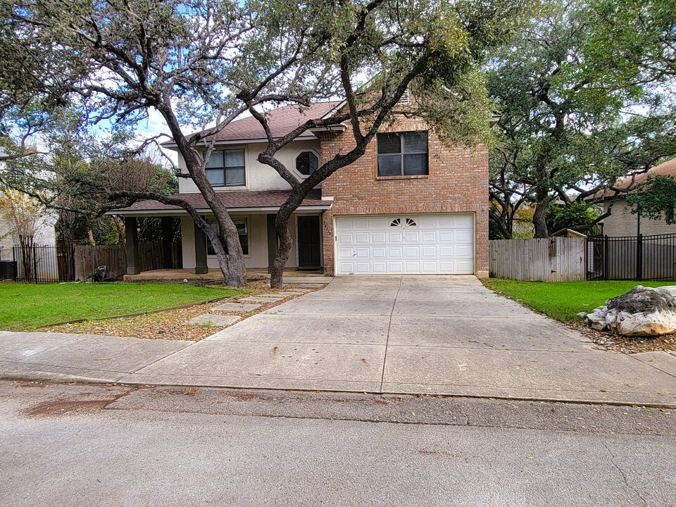 14115 Emerald Hill Dr in San Antonio, TX - Building Photo