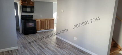 97 Grove St in Bangor, ME - Building Photo - Building Photo