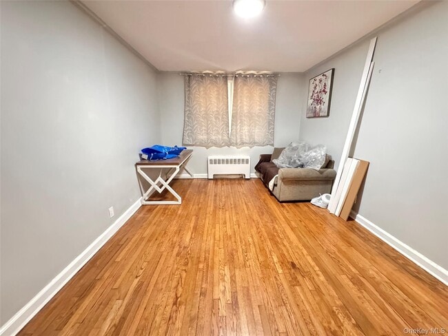 85-16 Little Neck Pkwy in Queens, NY - Building Photo - Building Photo