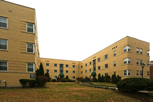 Cherokee Plaza Apartments