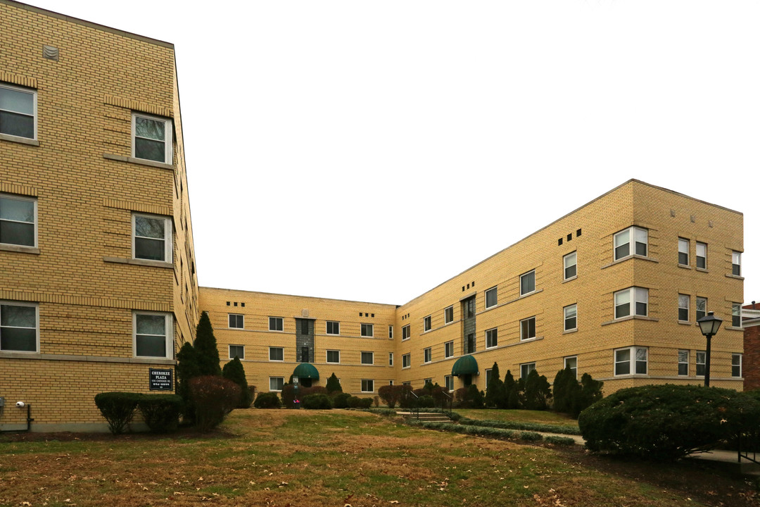 Cherokee Plaza in Louisville, KY - Foto de edificio