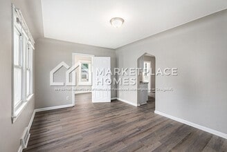 22046 Birchwood Ave in Eastpointe, MI - Building Photo - Building Photo