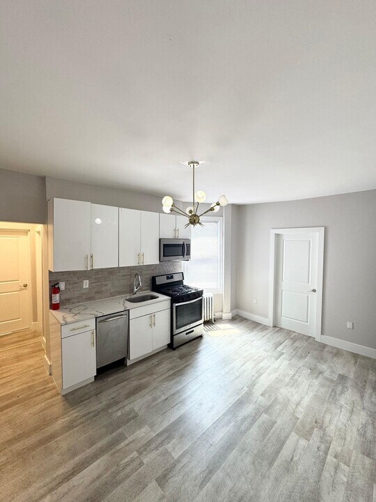 508 67th St in West New York, NJ - Building Photo