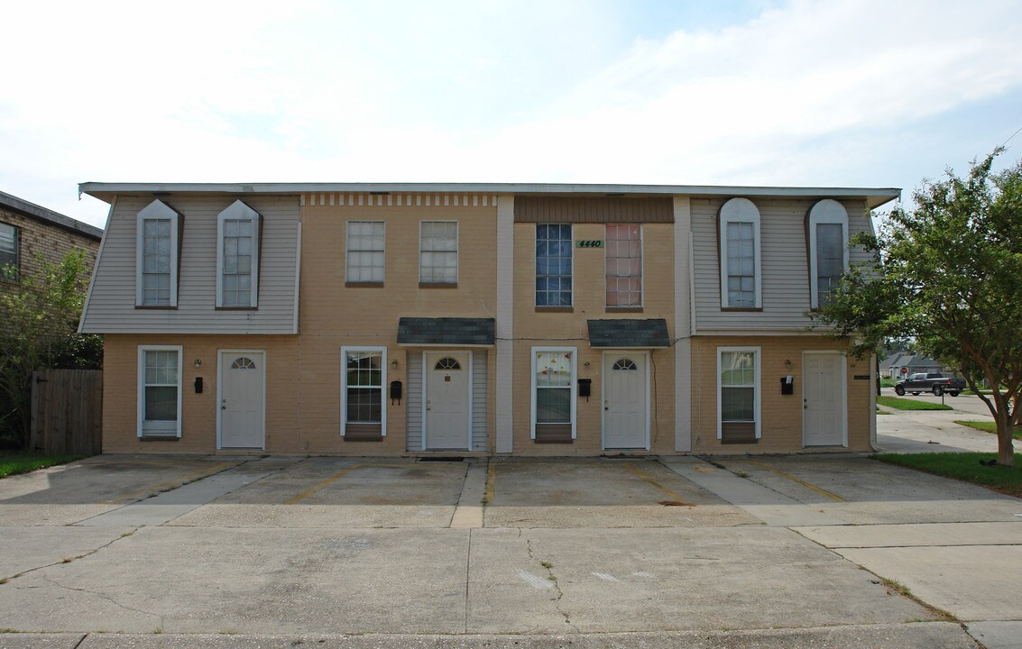 4440 Sonfield St in Metairie, LA - Building Photo