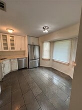 190 Scarlett Dr in Commack, NY - Building Photo - Building Photo