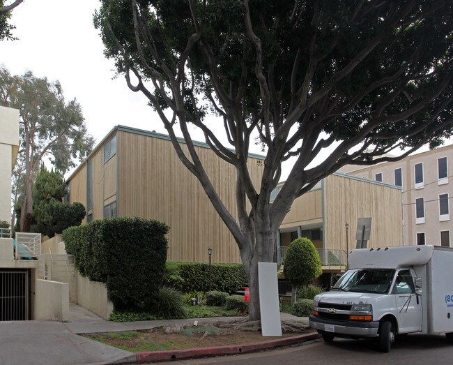 1145 Yale St in Santa Monica, CA - Building Photo - Building Photo