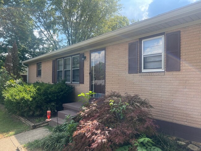 property at 1172 Dotland Cir