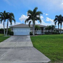 1138 NW 15th Terrace in Cape Coral, FL - Building Photo