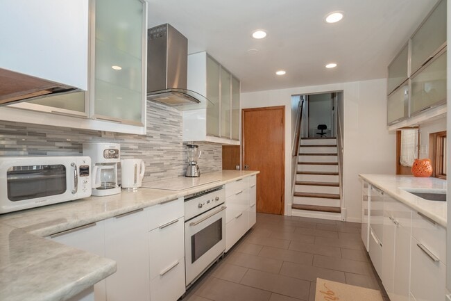 185 Lakeside Pl in Highland Park, IL - Building Photo - Building Photo
