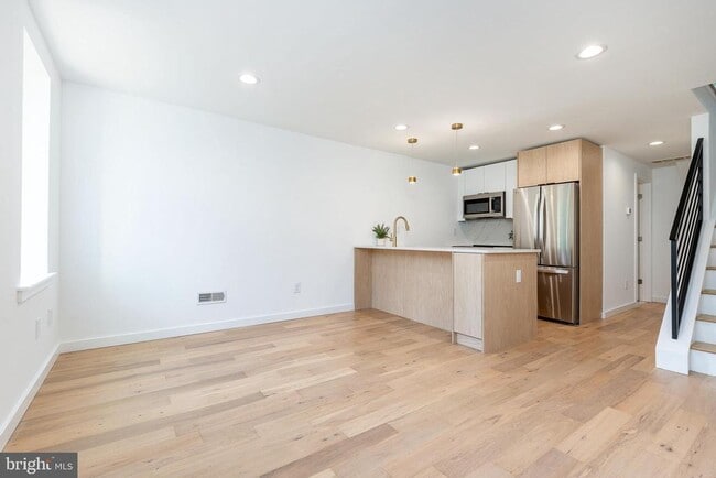 property at 507 W Dauphin St
