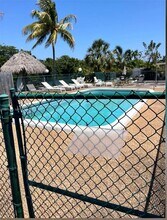 3211 SW 44th St in Fort Lauderdale, FL - Building Photo - Building Photo