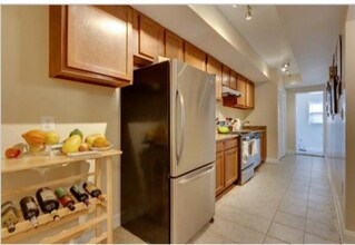1223 Orren St NE, Unit 1 in Washington, DC - Foto de edificio - Building Photo