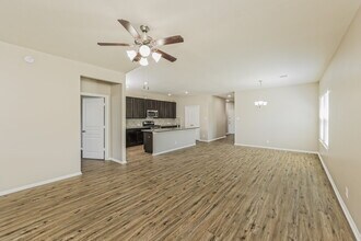 135 Pequin Rd in Crosby, TX - Building Photo - Building Photo